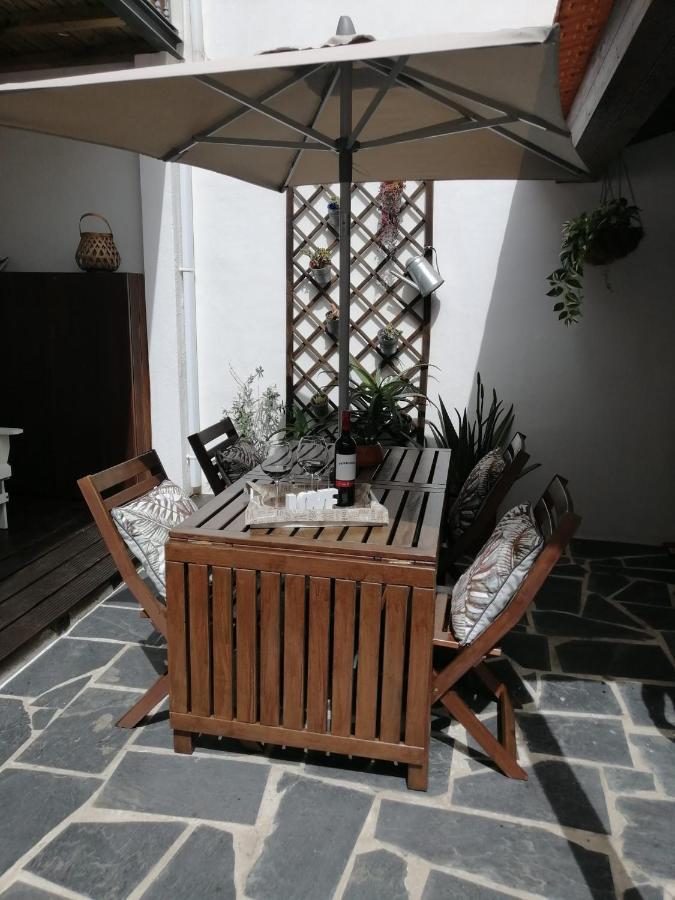Courtyard House - Sun, Barbecue, Beach Sesimbra Buitenkant foto